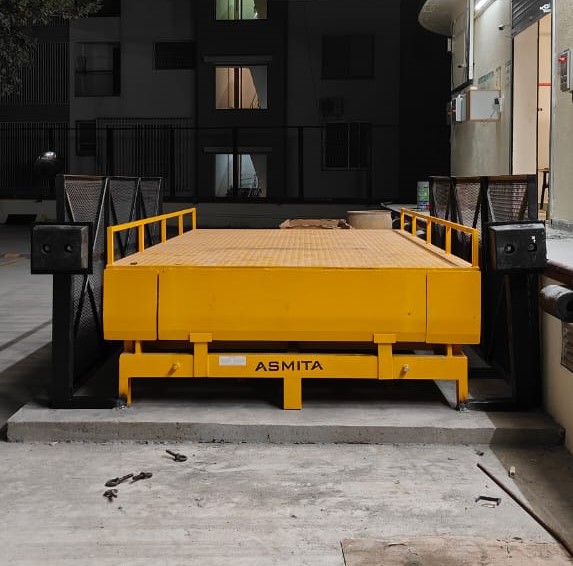 DOCK LEVELLER - 1.jpg